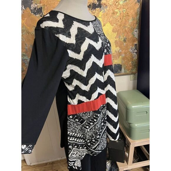 Serengeti Catalog Womens XL Tunic Top Mixed Media Black Red Accents Asymmetrical - Picture 7 of 8